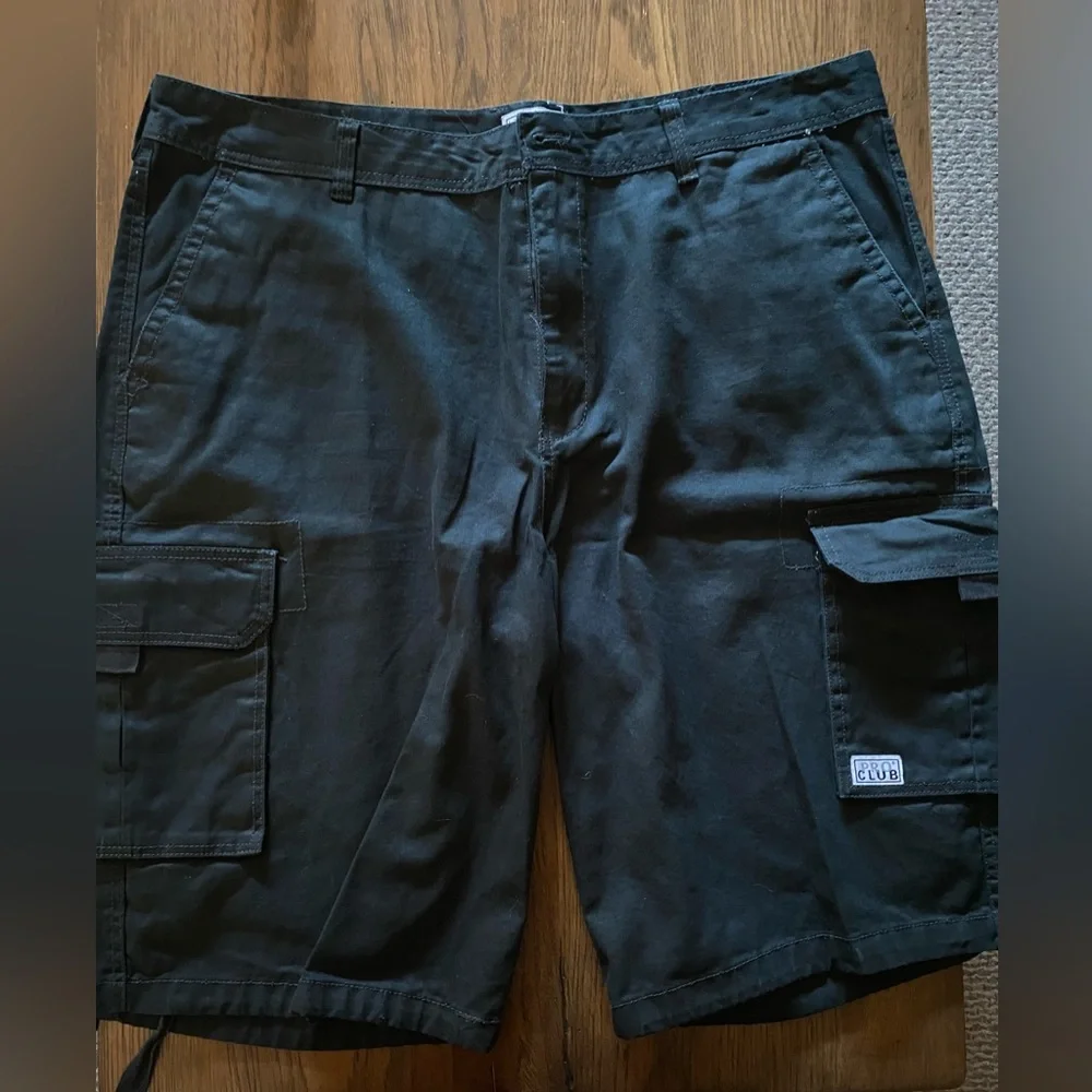 Men’s cargo shorts - Picture 1 of 6
